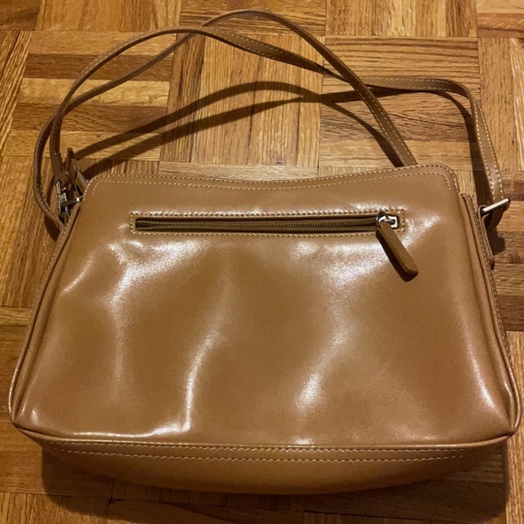 FAST SALE ⚡️KGB Studio Purse - Picture 3 of 5